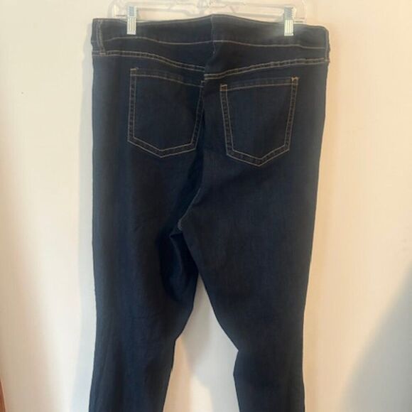 Torrid Denim 5 pocket skinny jeans, size 22XT - Picture 2 of 4